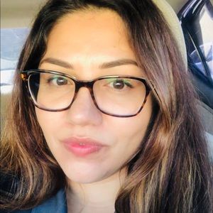 Meet your Posher, Tabitha